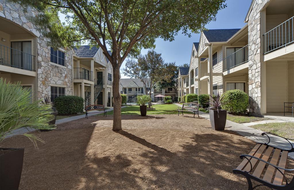 Navona Live Oak Hotel San Antonio Exterior photo